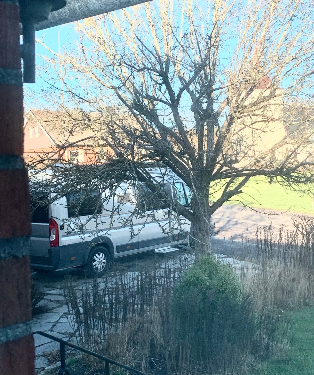 2023-01-31 påställning av&nbsp;plåten