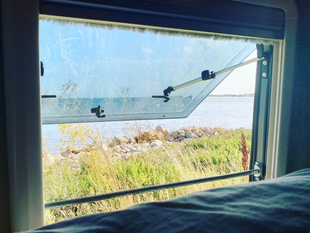 2023-08-22 Södra Öland, Långe John, Bläsinge hamn, finkött på&nbsp;grillen